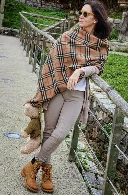 Carla Fernández - Compradora de Facebook